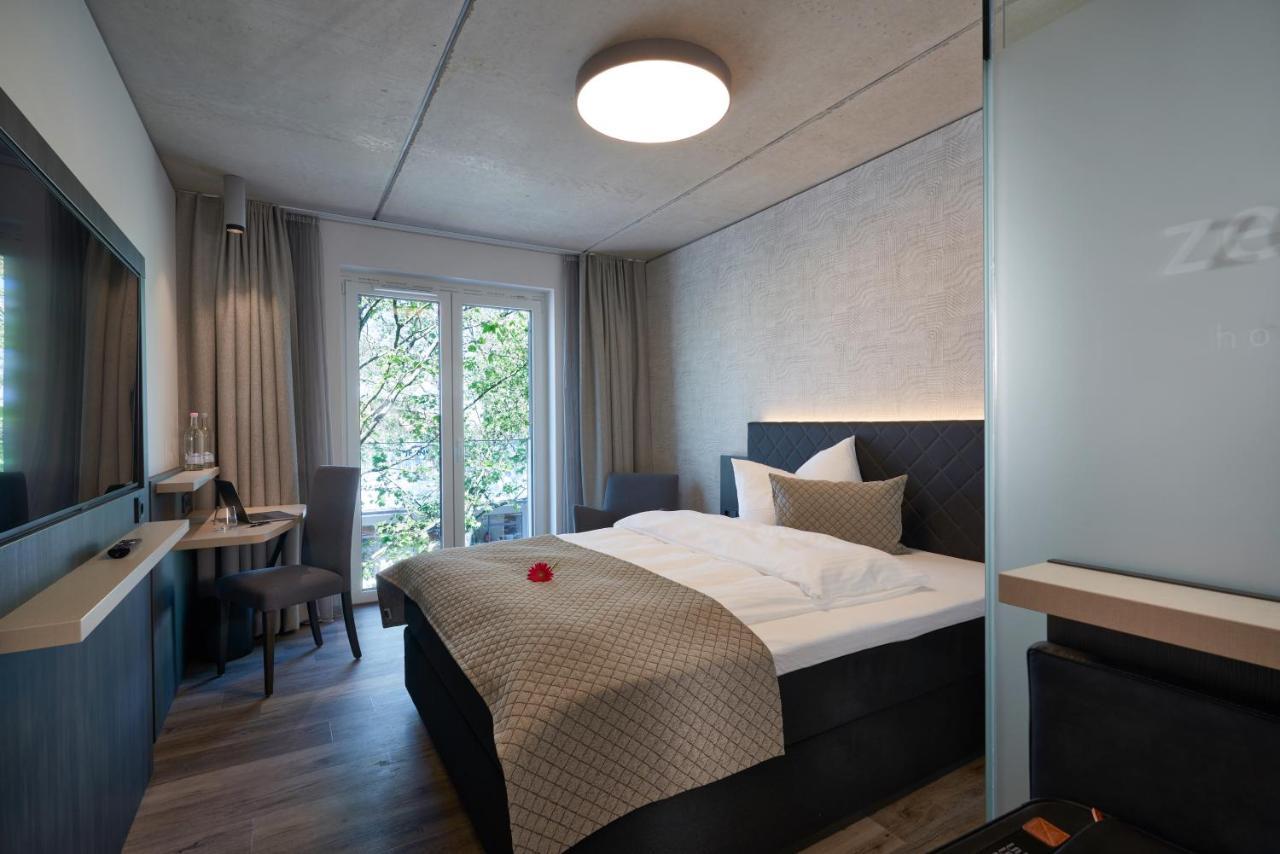 Hotel Zeitgeist Warburg Ruang foto