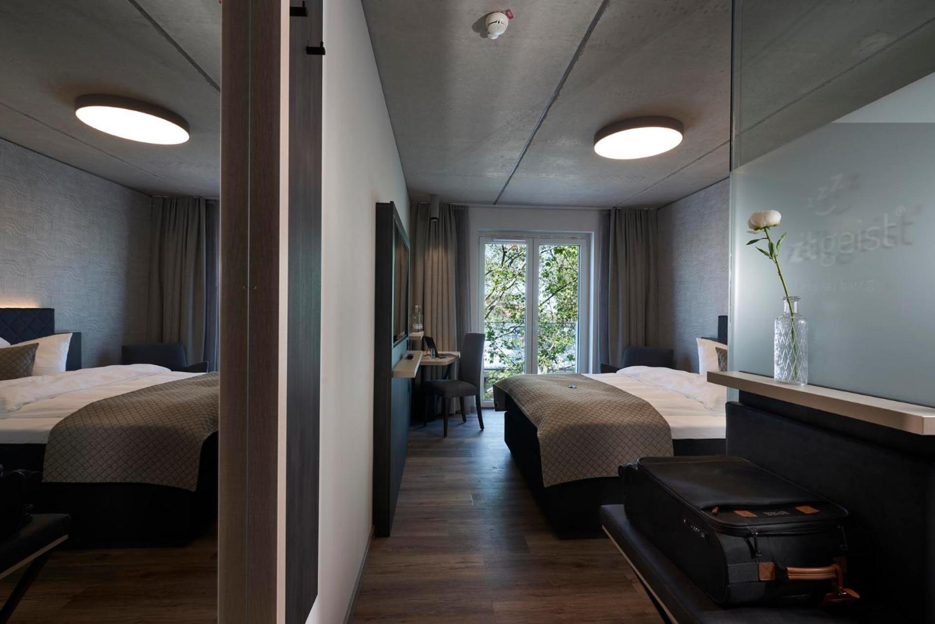 Hotel Zeitgeist Warburg Bagian luar foto